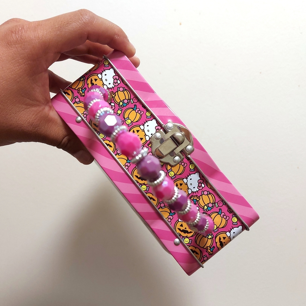 Hello Kitty Halloween CVS Tin Bag NWT - Picture 2 of 5